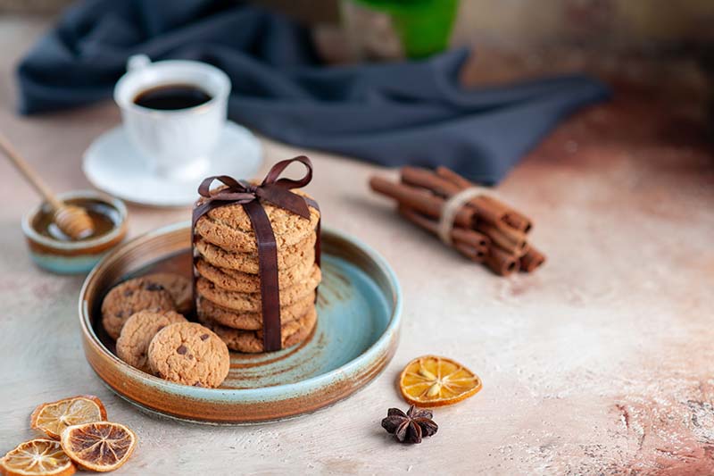 Chewy Oatmeal Chocolate Chip Cookies